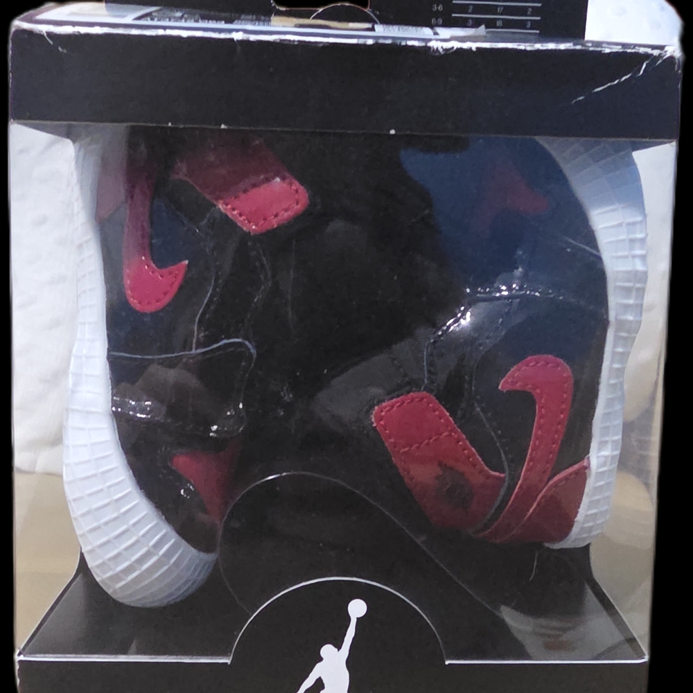 ​Jordan 1 Crib Bootie Black/Varsity Red-White - Size 3c